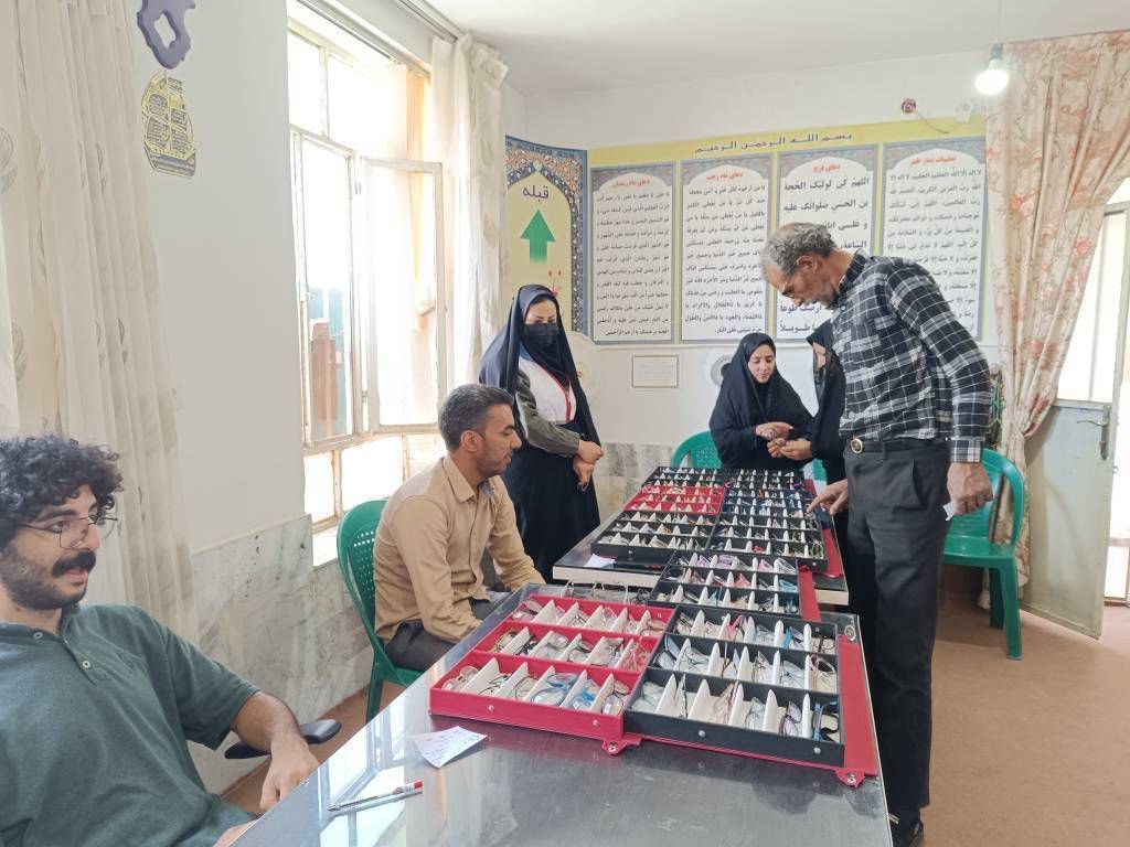 ارائه خدمات رایگان چشم‌پزشکی به حدود ۴۵۰ نفر با همکاری خانه هلال استان خراسان جنوبی  