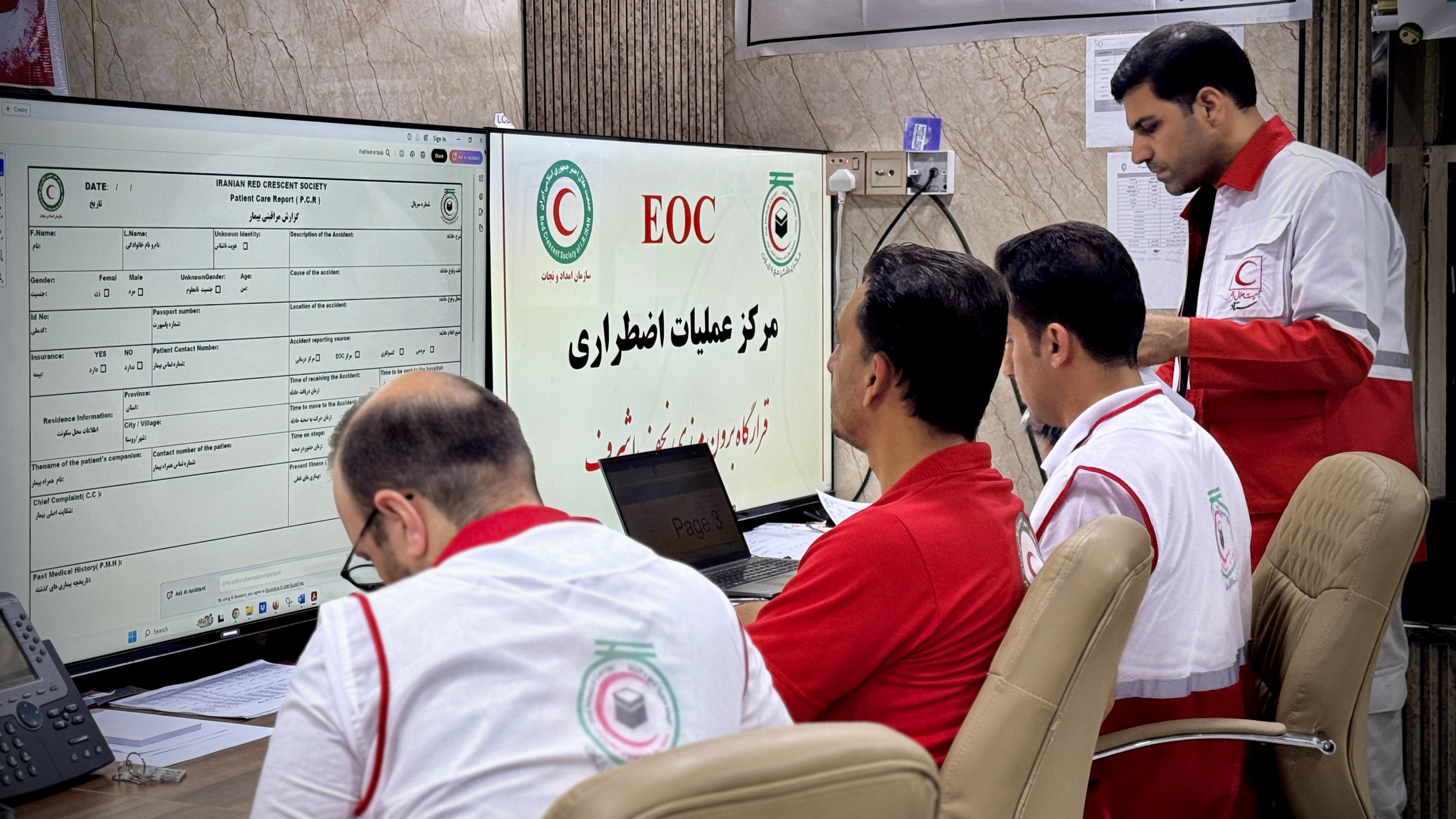 ۱۰ ساعت انتظار و اضطراب یک مادر برای پیدا کردن کودک ۷ ساله در نجف/ روایت پناه آوردن ۳ کودک گمشده به آغوش امدادگران هلالاحمر در عراق + فیلم