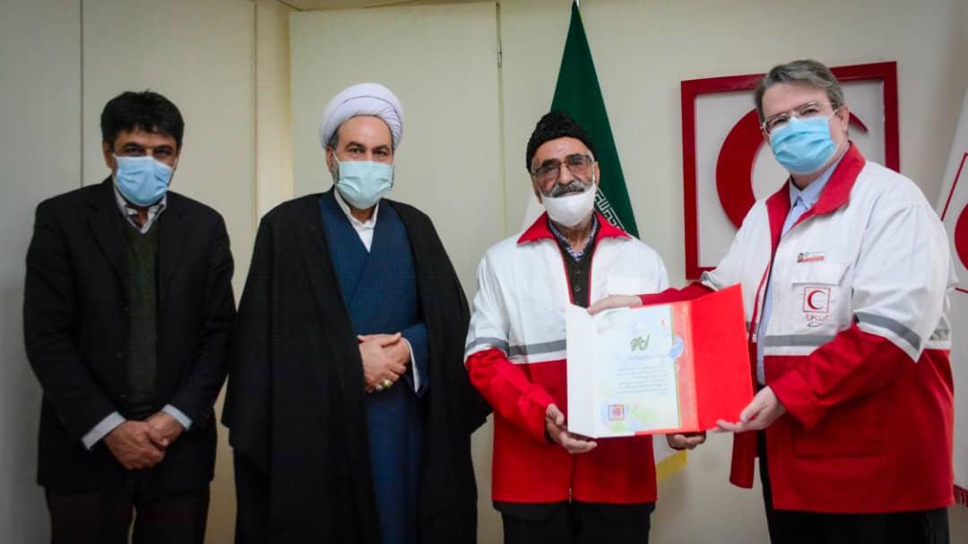 تقدیر مدیرعامل جمعیت هلال احمر خراسان رضوی از واقف فریمانی