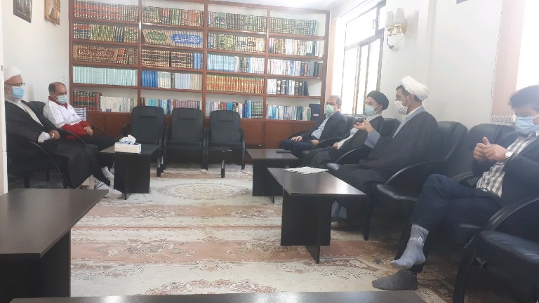 دیدار مدیر عامل و مسئول دفتر نمایندگی ولی فقیه هلال احمر اردبیل با امام جمعه شهرستان خلخال