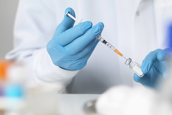 رئیس جمعیت هلالاحمر: یک میلیون واکسن آنفلوآنزا وارد کشور میشود