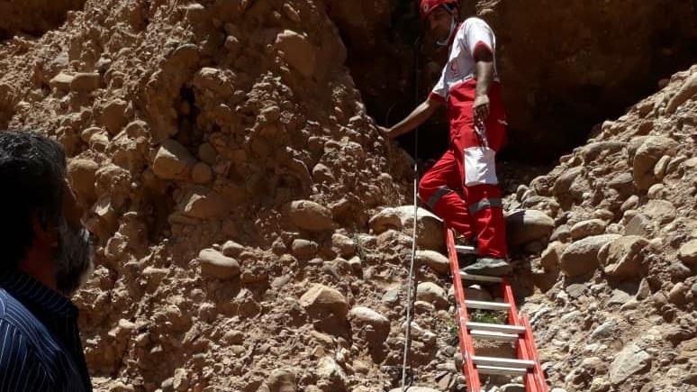 تلاش چهار ساعته تیم امدادونجات کوهستان کرمان برای نجات جان جوان 17 ساله