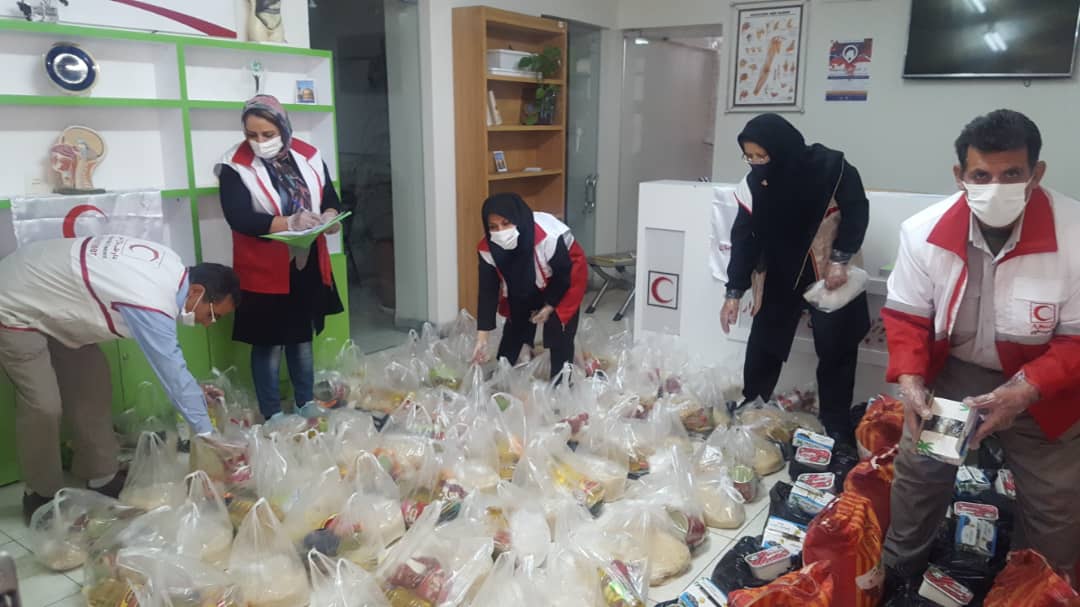 جمع آوری 70 میلیارد ریال کمک غیرنقدی برای تهیه بستههای غذایی در اصفهان/توزیع 15 هزار بسته غذایی میان نیازمندان
