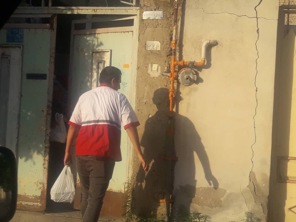 توزیع 1000 پرس غذای گرم در مناطق حاشیهنشین گنبد کاووس