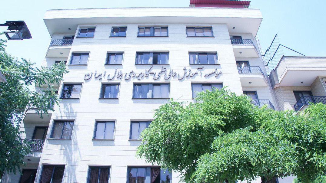 بازدید معاون آموزش، پژوهش و فناوری از موسسه آموزش عالی هلال ایران و مراکز تحقیقاتی/ تاکید بر غنی‌سازی محتوای کتب مرتبط با امداد و نجات و مدیریت بحران