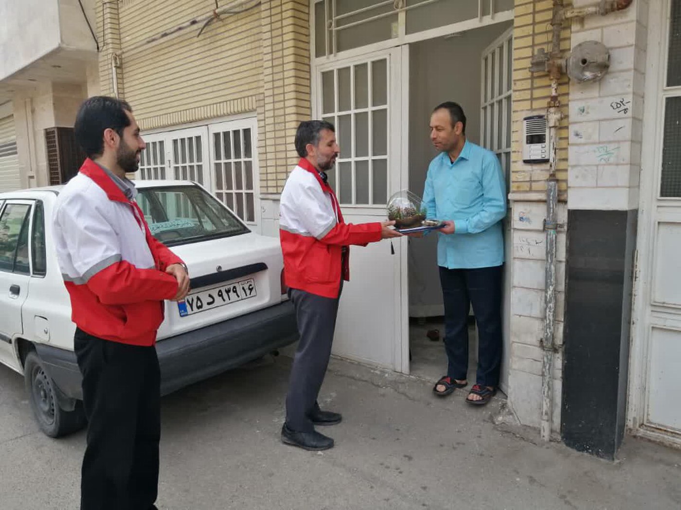 تجلیل از مربیان فعال هلال احمر قم در بزرگداشت روز معلم