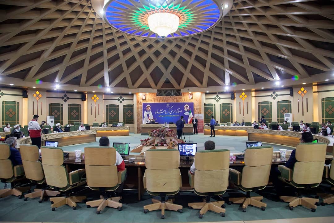 آیین تجلیل از امدادگران، جوانان و داوطلبان هلالاحمر کرمانشاه/ استاندار کرمانشاه: اعضای هلالاحمر در بحران شیوع کرونا خالصانه به مردم خدمت کردند