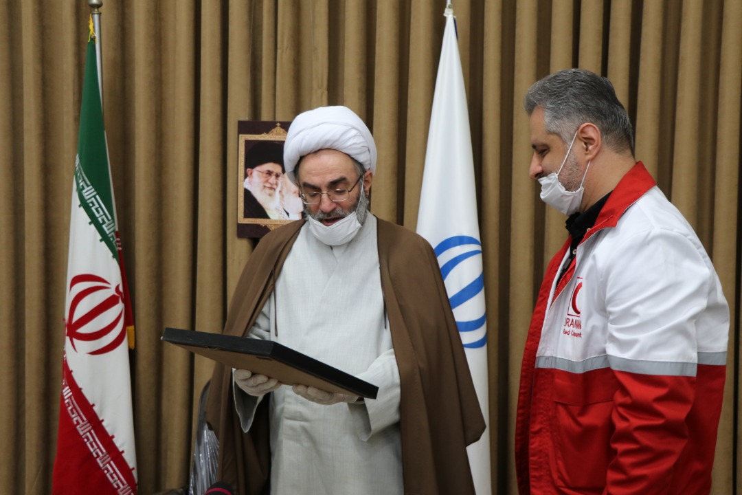 دیدار مسئولان هلال‌احمر گیلان با نماینده ولی فقیه در استان/امام جمعه رشت: هلال احمری‌ها ایثارگر اند 