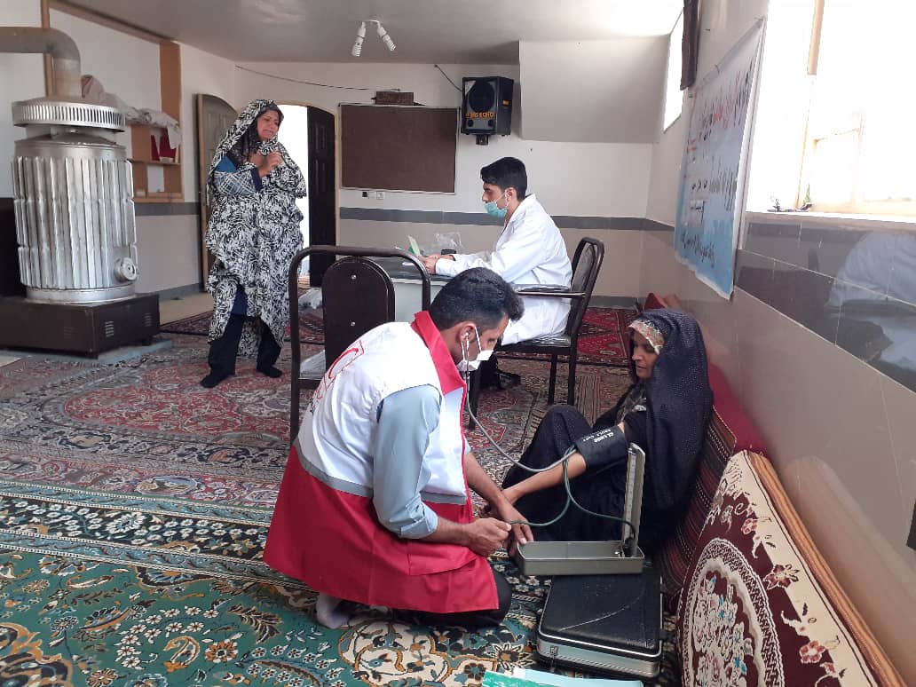 اعزام کاروان نیکوکاری هلال‌احمر به روستای محروم "چدان" در شهرستان قاین  