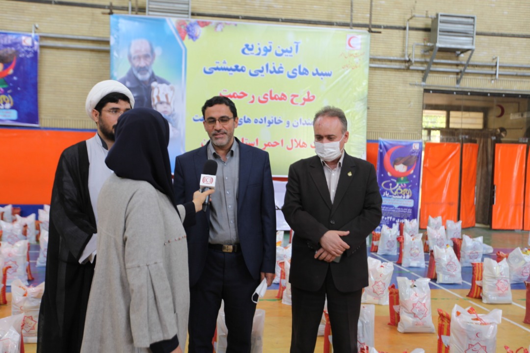 خیرین هلال احمر صحنه های زیبایی از بخشش را خلق کرده اند