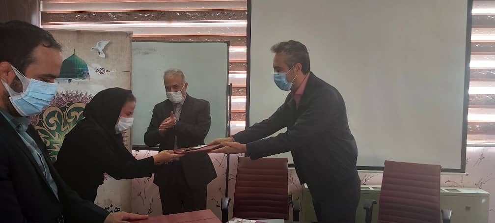 قدردانی از کادر درمان مبارزه با کرونا در بیمارستان فوق تخصصی نورافشار
