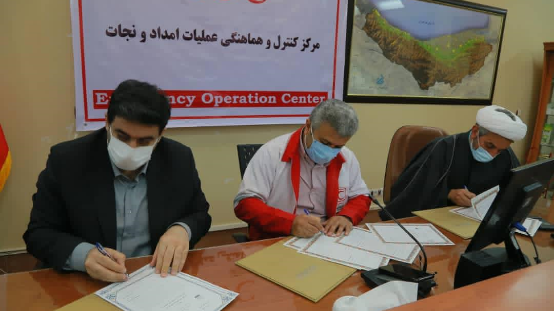 امضای تفاهم نامه همکاری بین جمعیت هلال احمراستان مازندران و کانون های فرهنگی و هنری مساجد