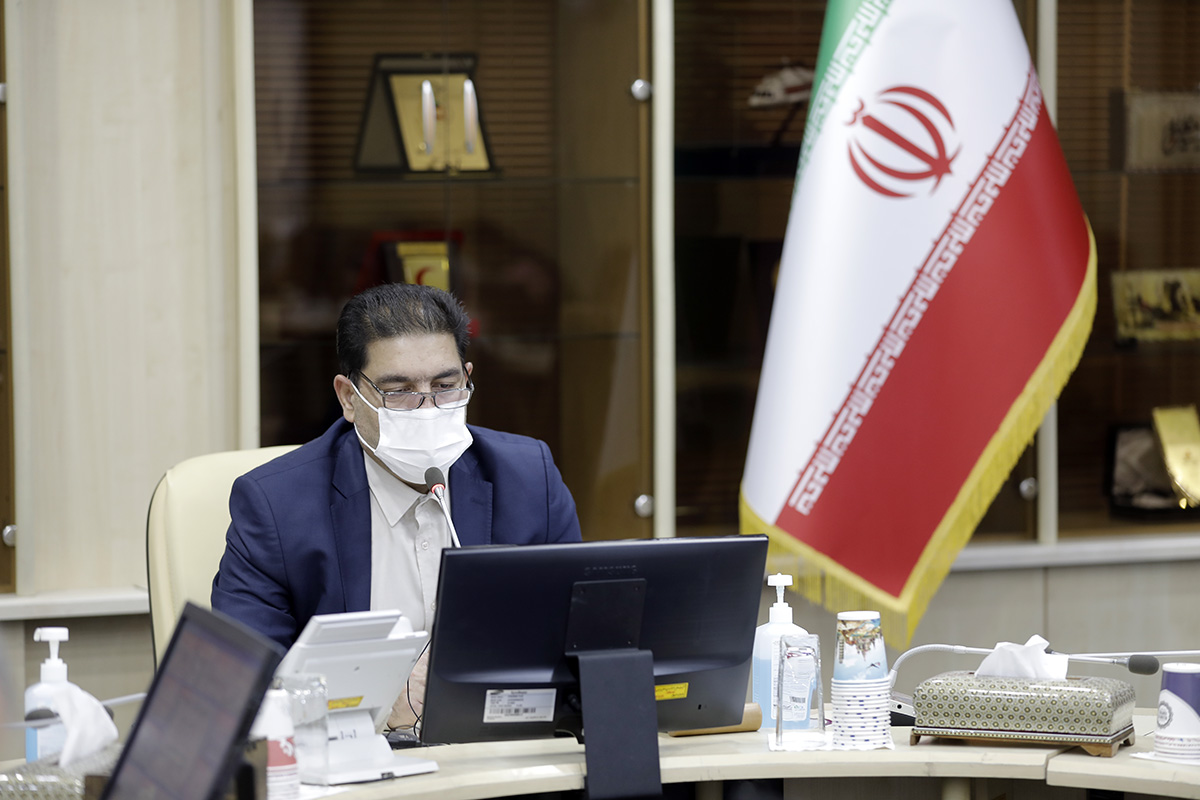 دکتر همتی خبر داد: آغاز رایزنی‌های هلال‌احمر برای واردات واکسن کرونا/ پیگیر واکسیناسیون امدادگران در مبادی مرزی کشور هستیم