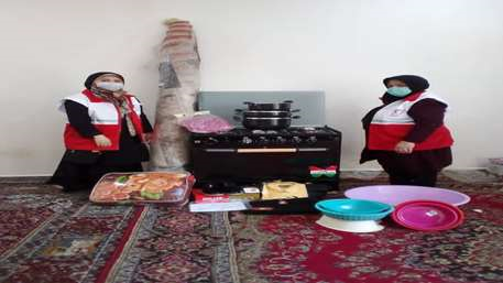  اهدای جهزیه به زوج نیازمند در اهواز