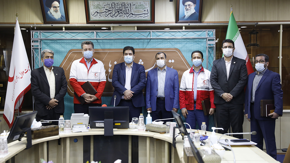 تقدیر از روابط‌عمومی‌های برتر هلال‌احمر در سال 99 با حضور دکتر همتی