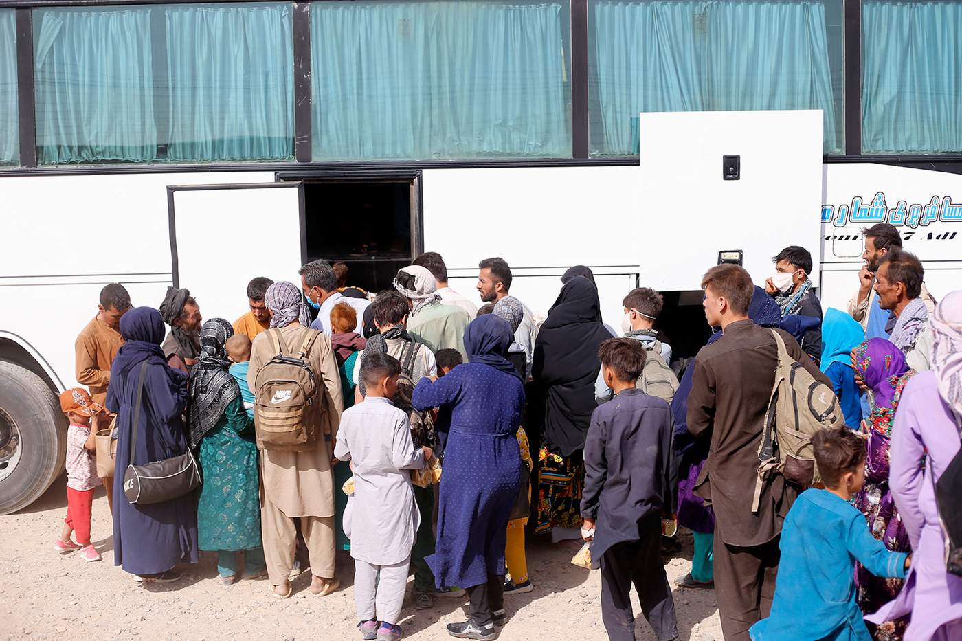 امدادرسانی جمعیت هلال احمر به پناهندگان افغانستانی/ گزارش تصویری