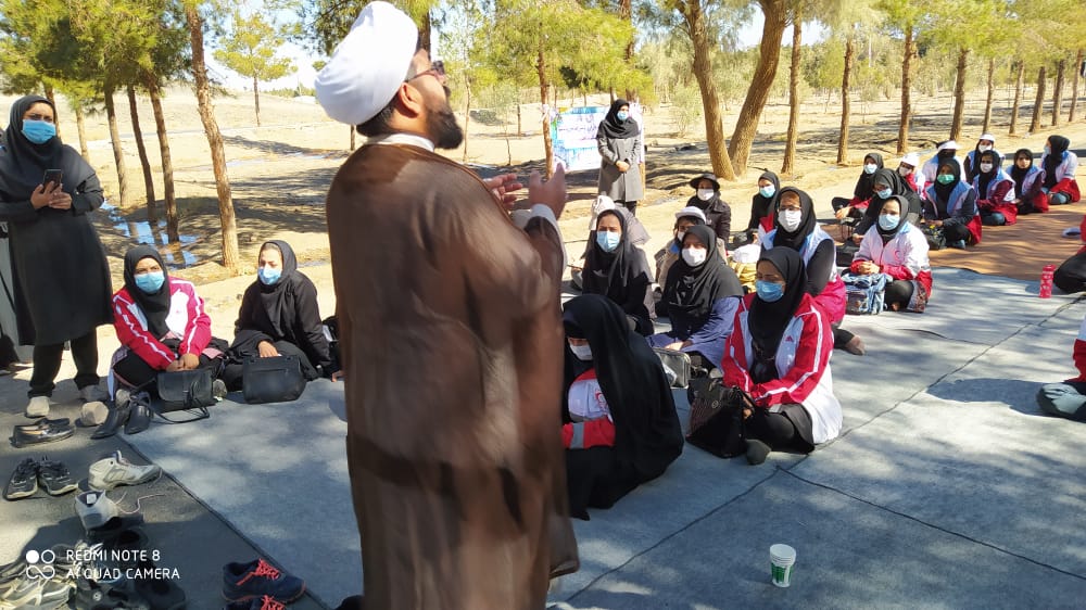 برگزاری همایش کوهپیمایی و دوره توان افزایی کوهستان کارکنان هلال احمر سیستان و بلوچستان
