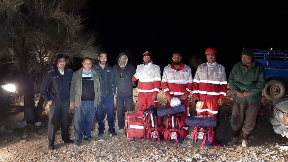 نجات جان فرد گرفتار در کوهستان توسط امدادگران جمعیت هلال احمر شهرستان خِرامه