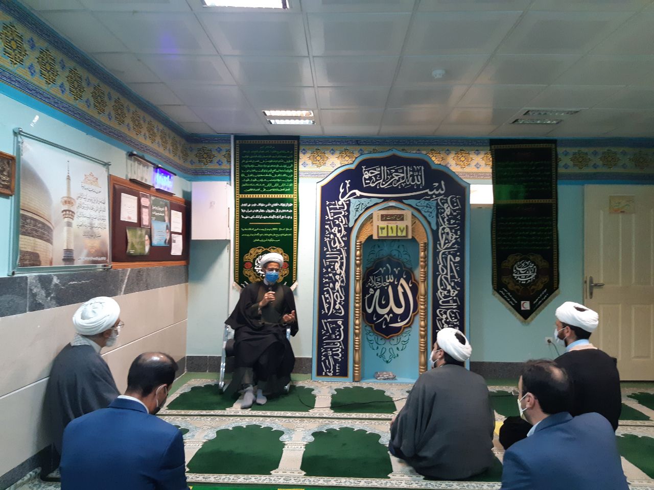 نماینده ولی فقیه در خراسان شمالی: هلال احمر در خط مقدم مقابله با کرونا ارائه خدمت میکند