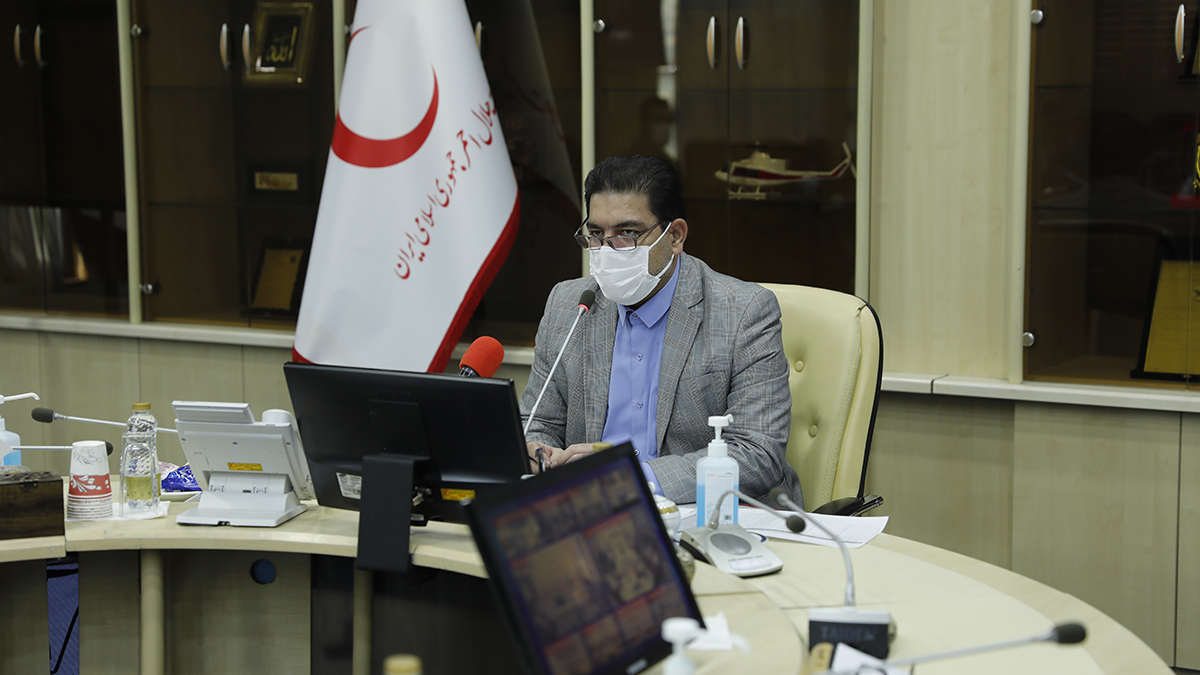 دکتر همتی تاکید کرد: امدادگران دارای درجه ایثار تا پایان خردادماه تبدیل وضعیت شوند