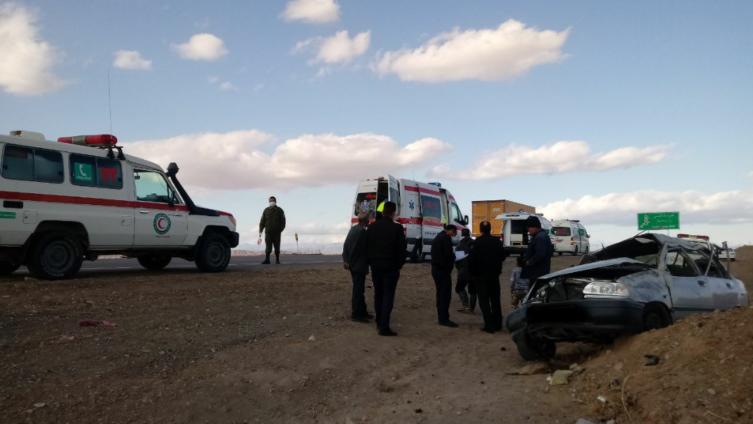 امدادرسانی به 7 مصدوم حادثه واژگونی پراید در خراسان رضوی