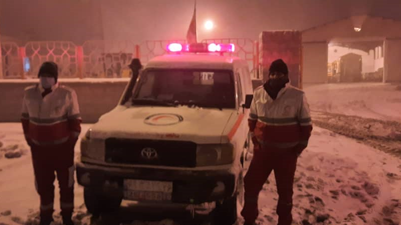 امدادرسانی به بیش از 80 نفر در برف و کولاک خراسان شمالی