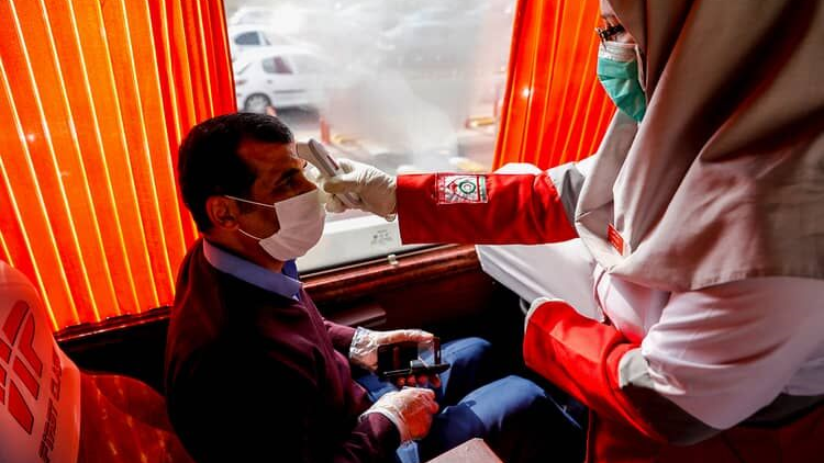 دبیرکل جمعیت هلالاحمر خبر داد:آغاز طرح کنترل کرونا توسط هلالاحمر در ۶ مرز رسمی کشور