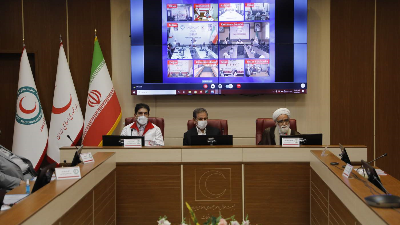  توزیع نیم میلیون بسته معیشتی میان نیازمندان/ جمعیت هلال احمر کوچک در همه مناطق دور دست و صعب العبور