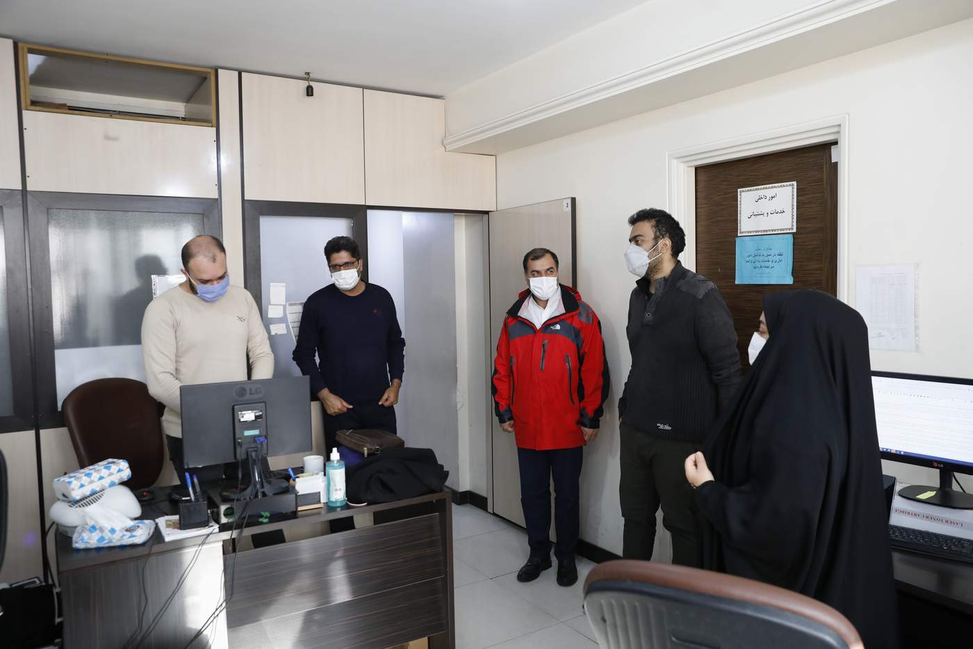 بازدید دبیرکل جمعیت هلال احمر از خبرگزاری میزان/ گزارش تصویری