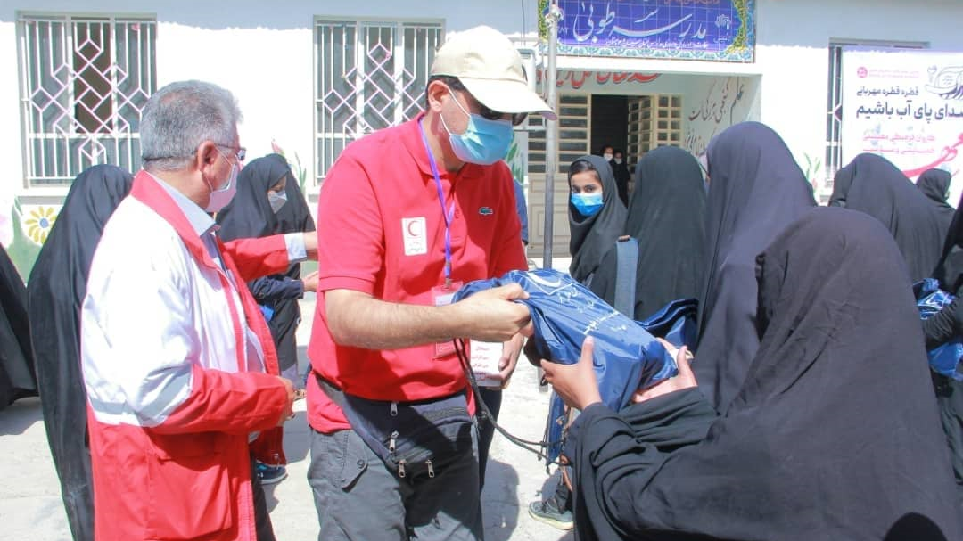 خدمترسانی کاروان سلامت هلالاحمر مازندران به هموطنان نیازمند در سیستان و بلوچستان