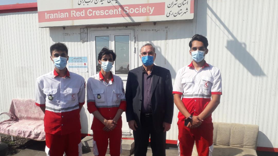 بازدید سرزده وزیر بهداشت از پایگاه امدادونجات جمعیت هلال‌احمر در عوارضی آزادراه تهران-قم