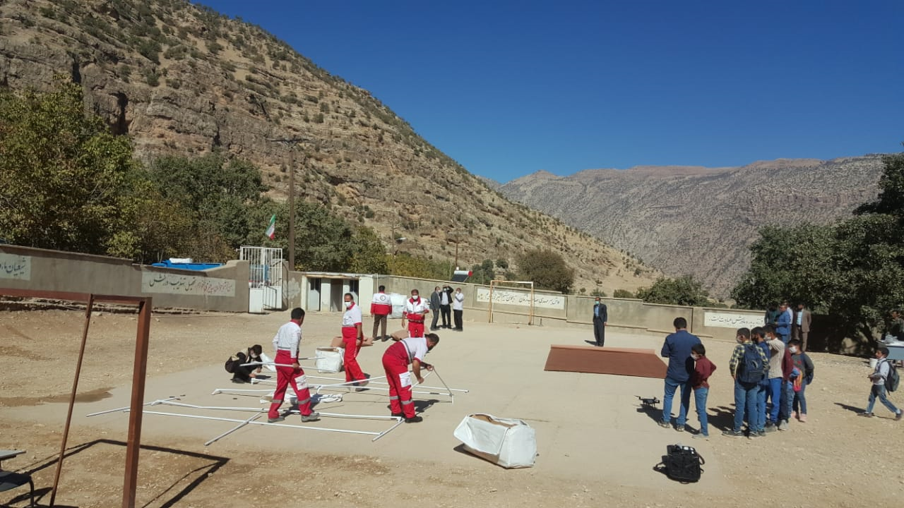 خدمت رسانی هلال احمر در اردوی جهادی دستگاههای اجرایی اعزام شده به روستاهای کم برخوردار منطقه جلاله استان کهگیلویه و بویراحمد