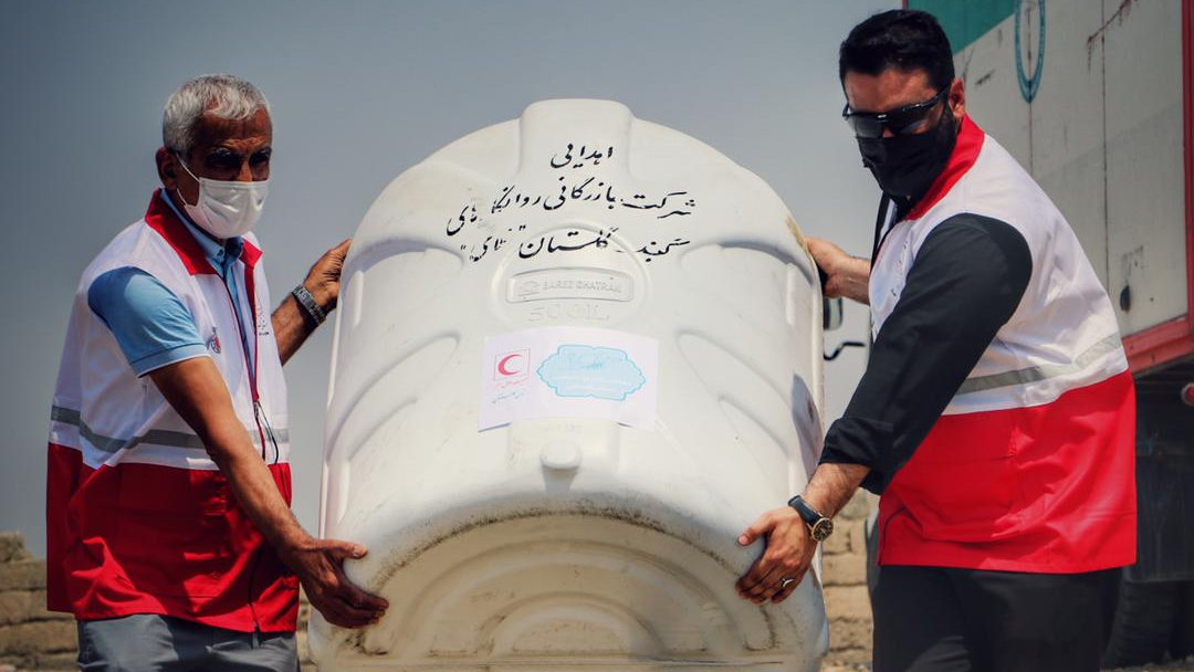 کمک ۵ میلیارد ریالی داوطلبان گلستانی به نیازمندانِ هرمزگان در قالب طرح نذر آب۴