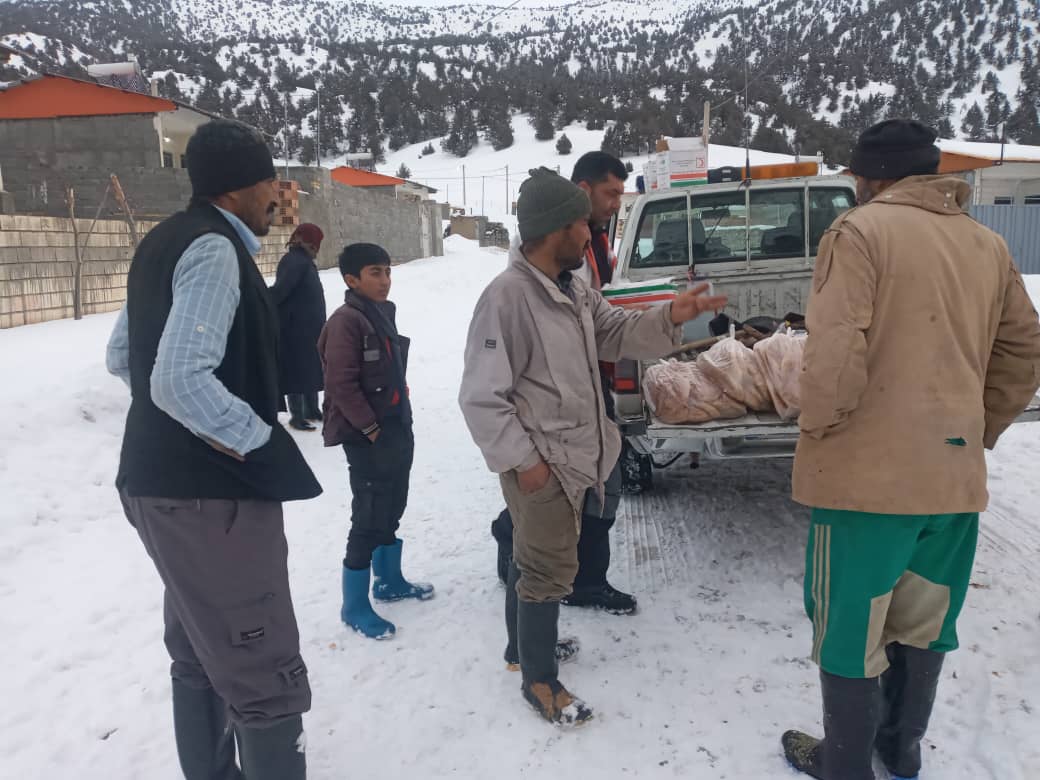 13 ساعت تلاش برای نجات 60 نفر در روستای حاجی آباد کردکوی در گلستان