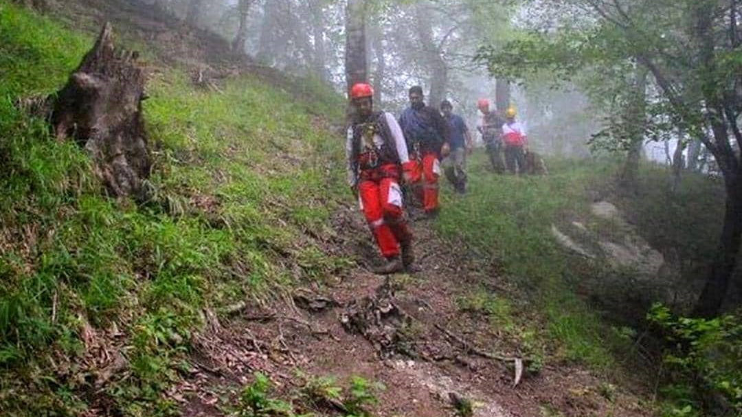 پیدا شدن دو مرد میانسال ۵۵ ساله توسط عوامل امدادی جمعیت هلال احمر در ارتفاعات شهرستان رودبار