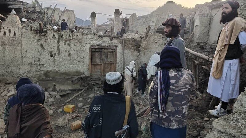 در پاسخ به اعلام آمادگی هلالاحمر ایران انجام شد؛ استمداد هلالاحمر افغانستان برای کمک به زلزلهزدگان این کشور/ صدها افغان در پی زلزله 6.1 ریشتری کشته، مصدوم و آواره شدهاند