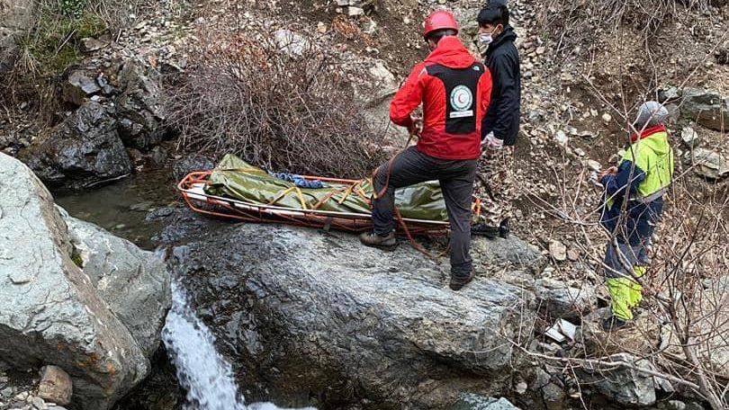 ۱۰ ساعت جست‌وجو برای نجات فرد گمشده در ارتفاعات دارآباد تهران/ پیکر بی جان کوهنورد پیدا شد