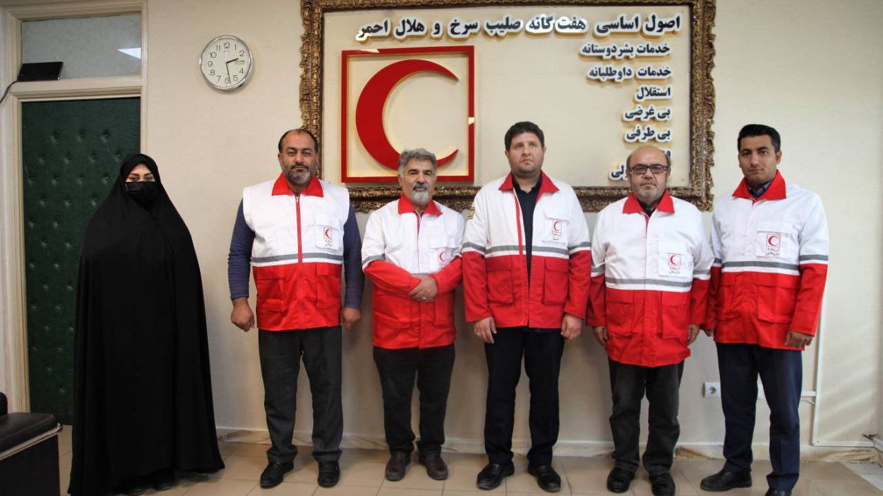 تیم هنرمندان استان آذربایجان شرقی به عضویت هلال احمر درآمدند