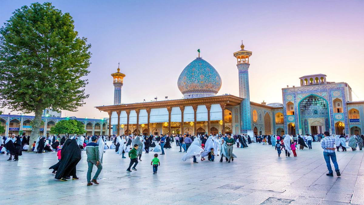 اعزام 8 تیم عملیاتی هلالاحمر برای امدادرسانی در حادثه تروریستی شاهچراغ