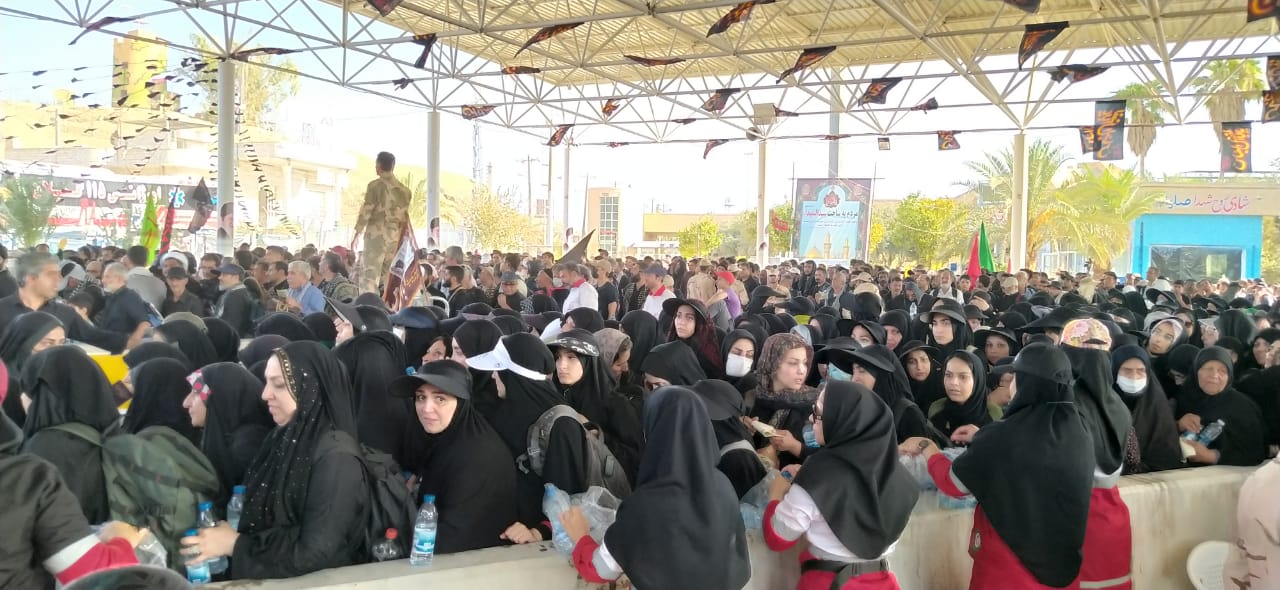 گزارش تصویری از خدمات شبانه روزی امدادگران هلال احمر در مرزها / 12 قرارگاه میزبان بی قراران حسینی/ بازدید وزیر کشور از پایگاه امداد و نجات هلال احمر در مرز مهران