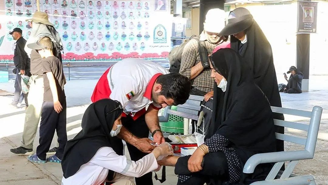 خدمت رسانی جمعیت هلال احمر به زائران امام رضا(ع)