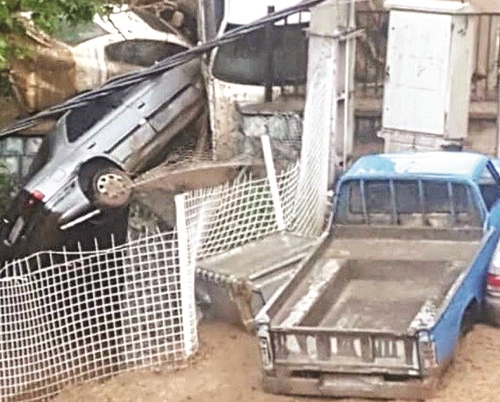 امدادگران هلالاحمر ٨٩ نفر را از خطر مرگ نجات دادند؛آوار سیل بیخ گوش تهران