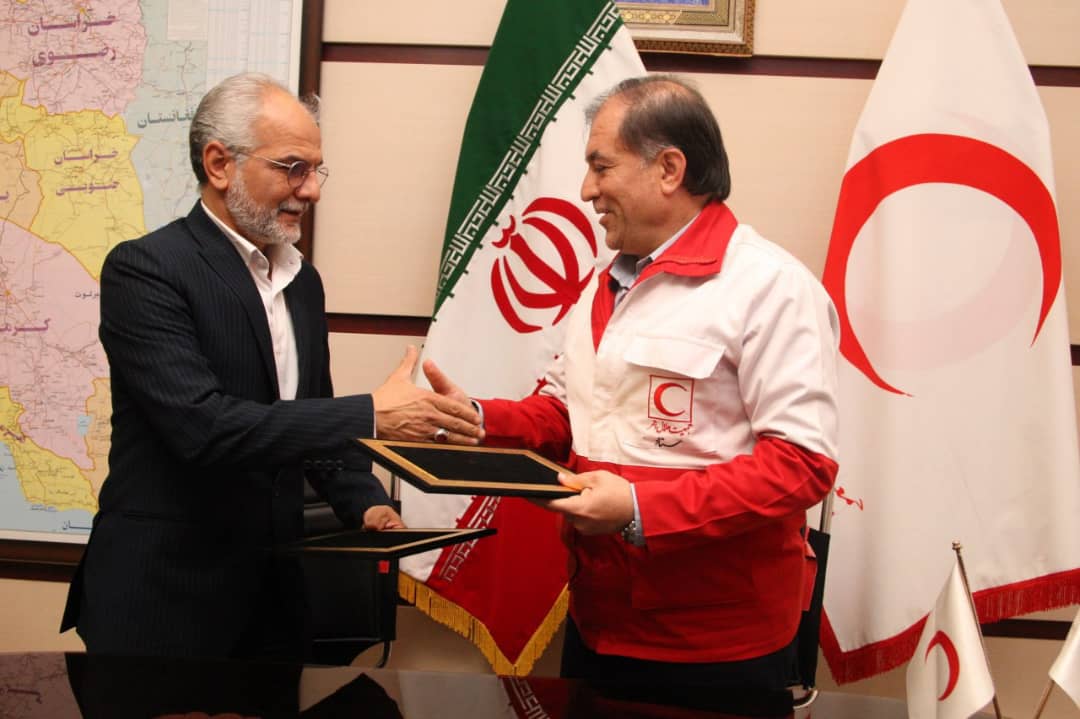 امضای تفاهمنامه همکاری میان سازمان امداد و نجات و فدراسیون موتور سواری و اتومبیل رانی برای انجام ماموریت های امداد و نجات