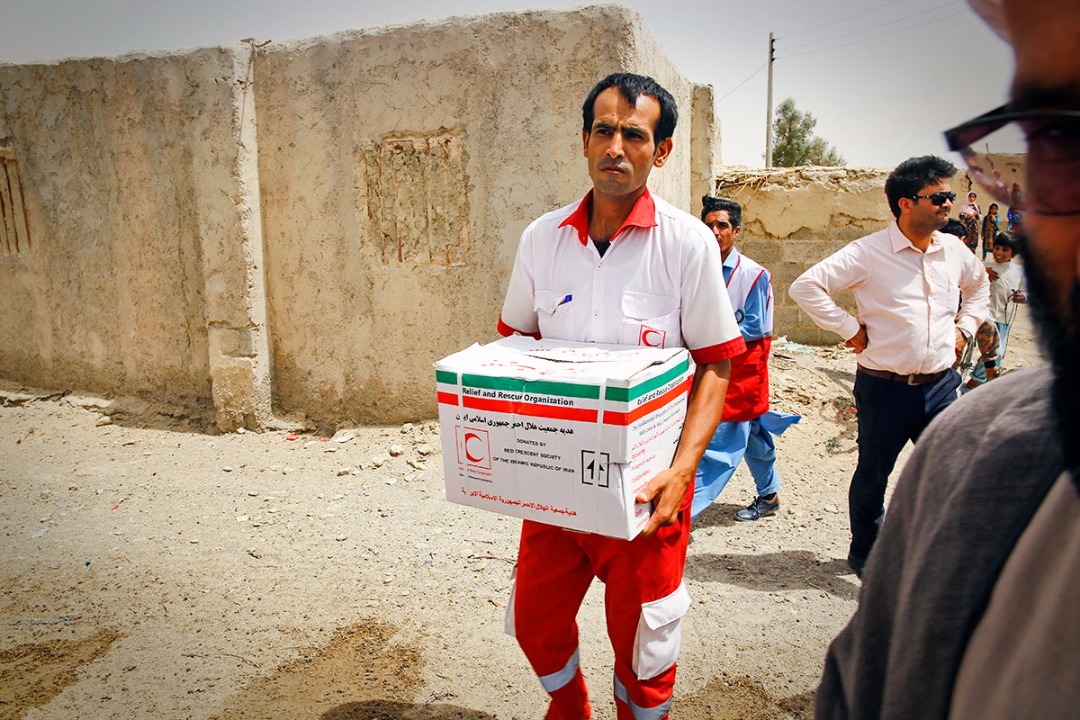 تهیه ۵۰ هزار بسته غذایی یک ماهه برای مردمان سیستان و بلوچستان