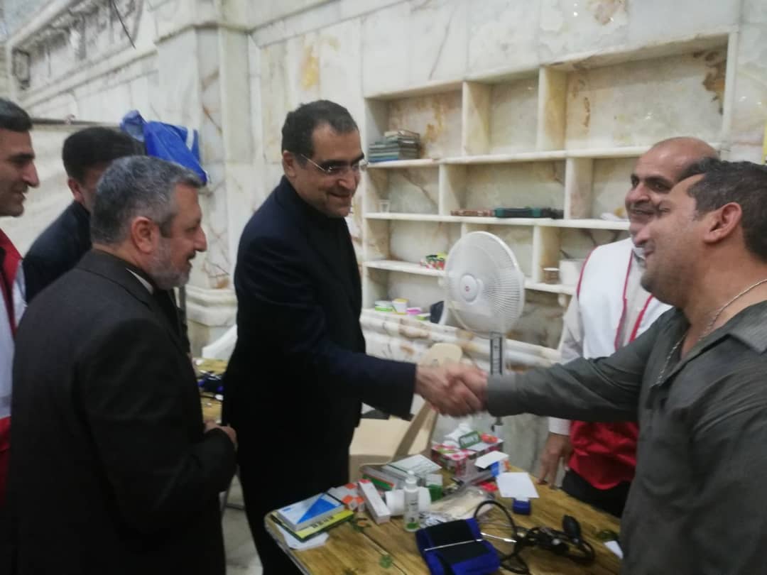 بازدید وزیر بهداشت و درمان از مراکز و قدردانی از کادر درمانی هلالاحمر در نجف