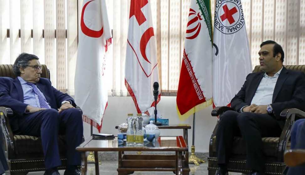 درخواست مجدد دبیرکل جمعیت هلال احمر ایران برای رسیدگی به اوضاع یمن در دیدار با مقامات بین المللی