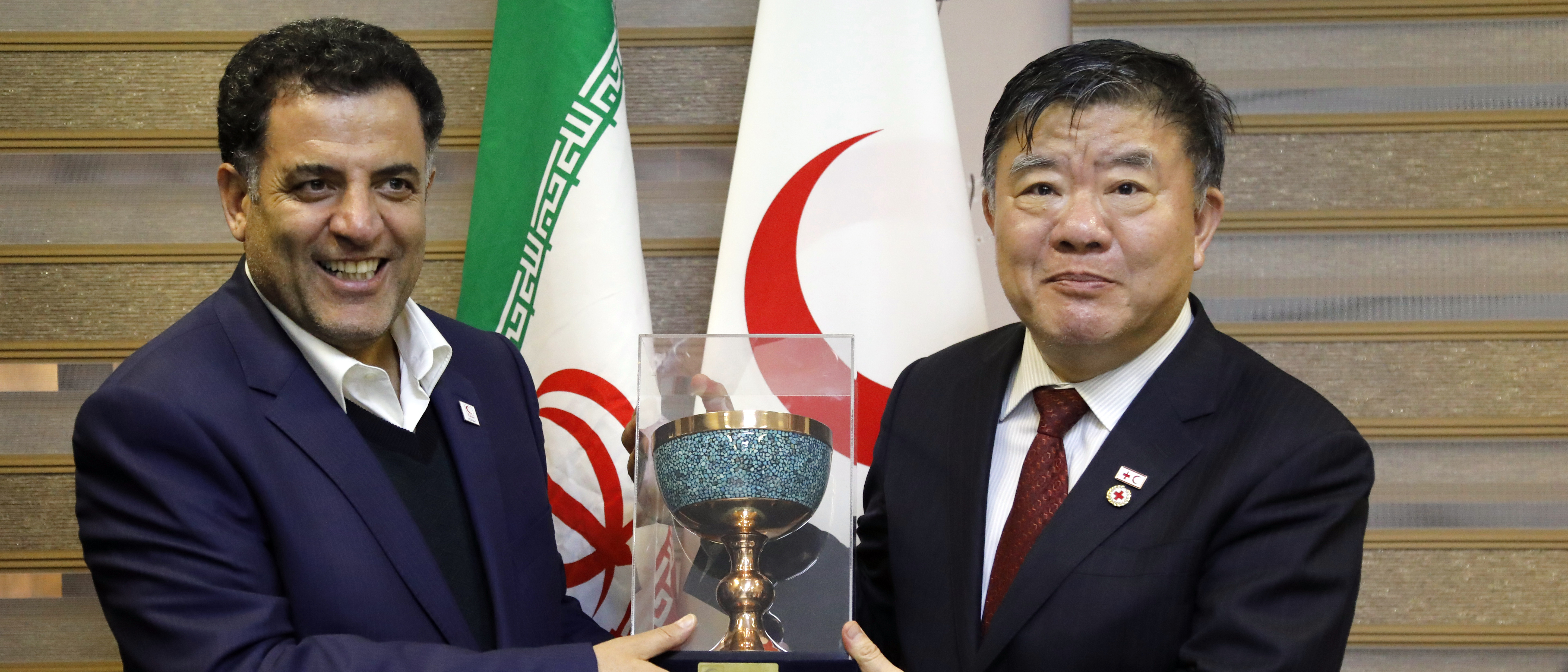 بحران یمن؛ موضوع مذاکره رئیس جمعیت هلال احمر ایران و نایب رئیس فدراسیون بینالمللی صلیب سرخ