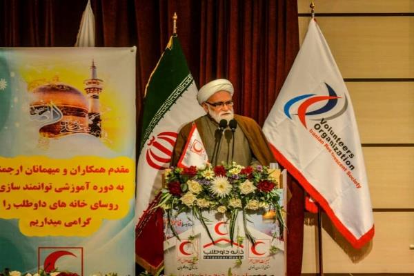 داوطلبان هلال احمر در بشردوستی و سعادت در جامعه پیشگام هستند