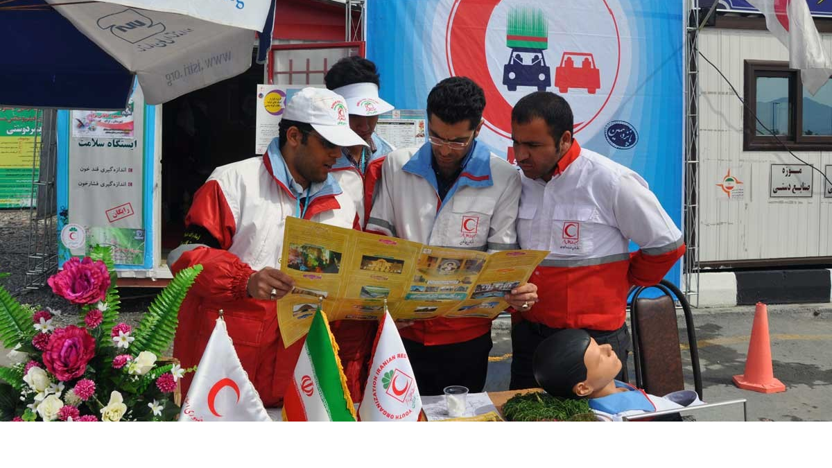 تجلیل عزتالله ضرغامی از خدمات هلالاحمر در مسیر توسعه گردشگری