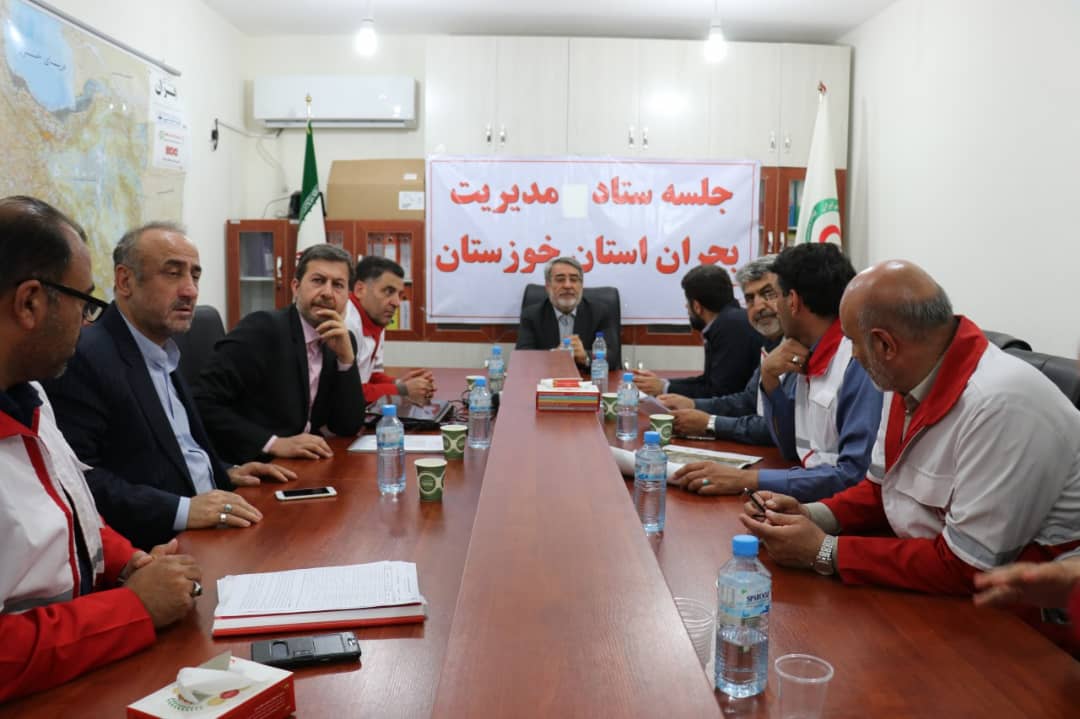 تقدیر وزیر کشور از عملکرد مطلوب جمعیت هلال احمر در مناطق سیل زده خوزستان / تاکید رحمانی فضلی بر تداوم ارائه خدمات در مناطق آسیب دیده